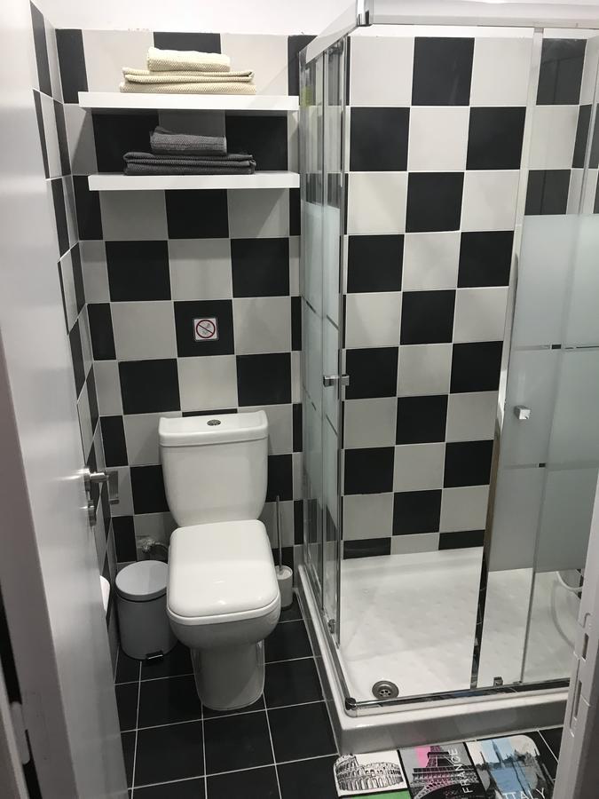 Levart Apartments Paphos Esterno foto