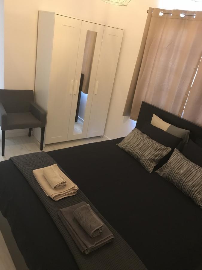 Levart Apartments Paphos Esterno foto